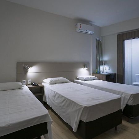 Hotel Valerim Itajai / Navegantes Ngoại thất bức ảnh