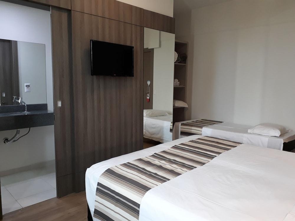 Hotel Valerim Itajai / Navegantes Ngoại thất bức ảnh