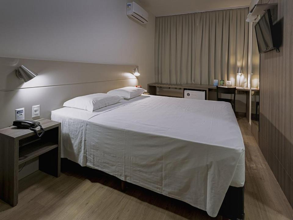 Hotel Valerim Itajai / Navegantes Ngoại thất bức ảnh