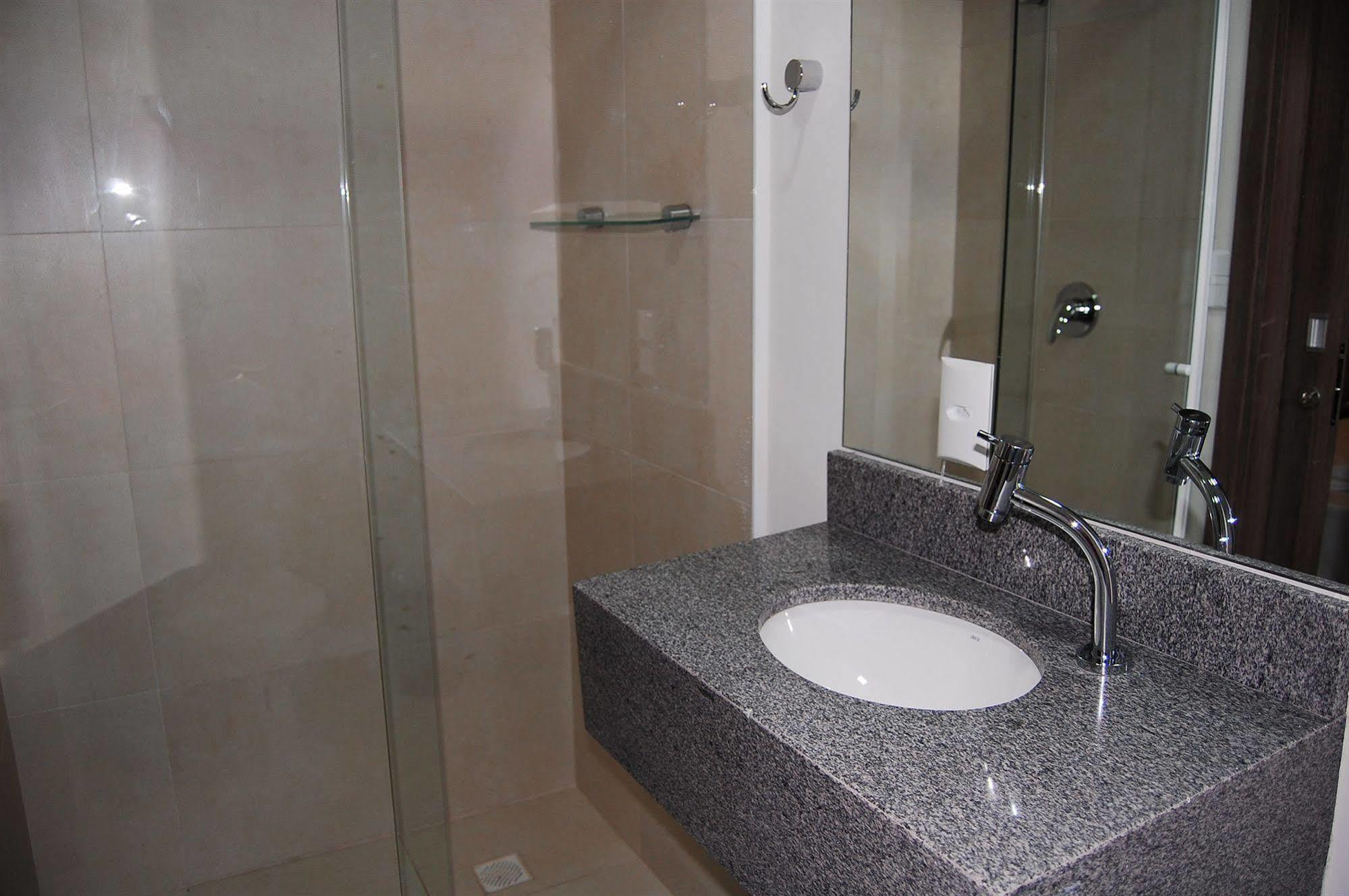 Hotel Valerim Itajai / Navegantes Ngoại thất bức ảnh
